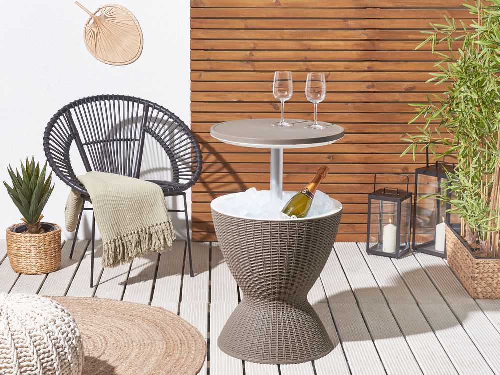 Acapulco chair aldi shop