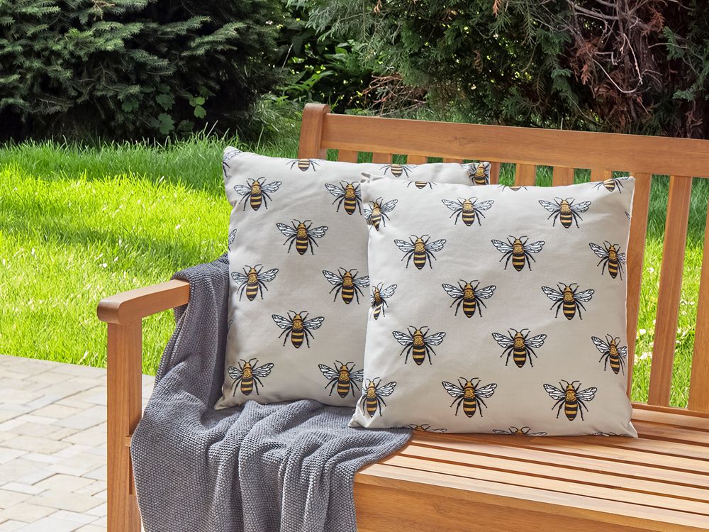 Outdoor bee pillow top